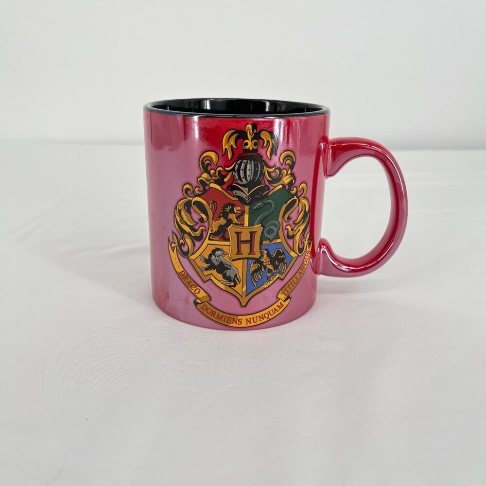 Harry Potter Hogwarts Crest 20 Oz Ceramic Mug By Silver Buffalo